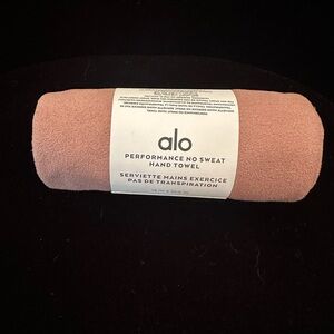 ALO Performance No Sweat Hand Towel Pink Brand new